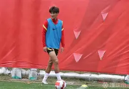 开元体育官方网站-关于休斯敦火箭训练开放日，国际比赛日外线爆发引欢呼，欧超杯在即，赛程密集仍需轮换的信息